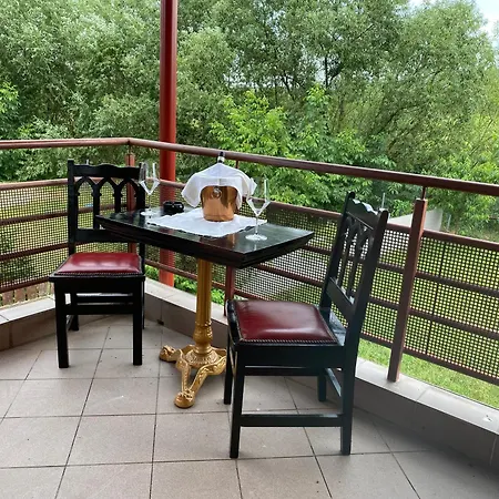 Πανσιόν Good Day 4*