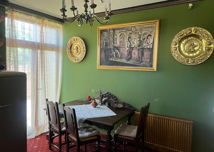 Pensión Good Day 4*